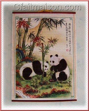 Dcoration peinte avec motifs panda.