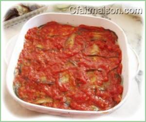 Couche de sauce tomate